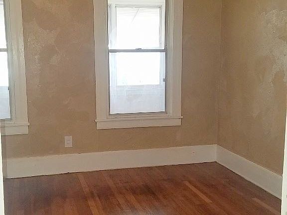 4th image of 9600 Hough Ave