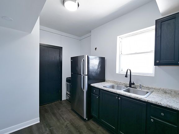 5th image of 5004 W Armitage Ave #2R