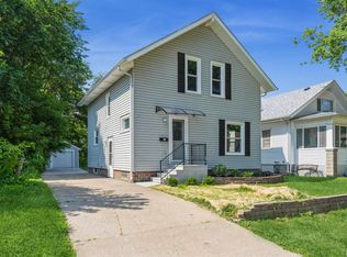 2408 16th Ave, Moline, IL 61265