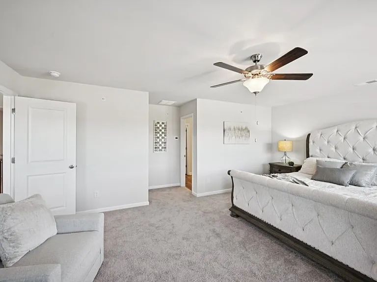 423 Lanier Cir — Photo 22