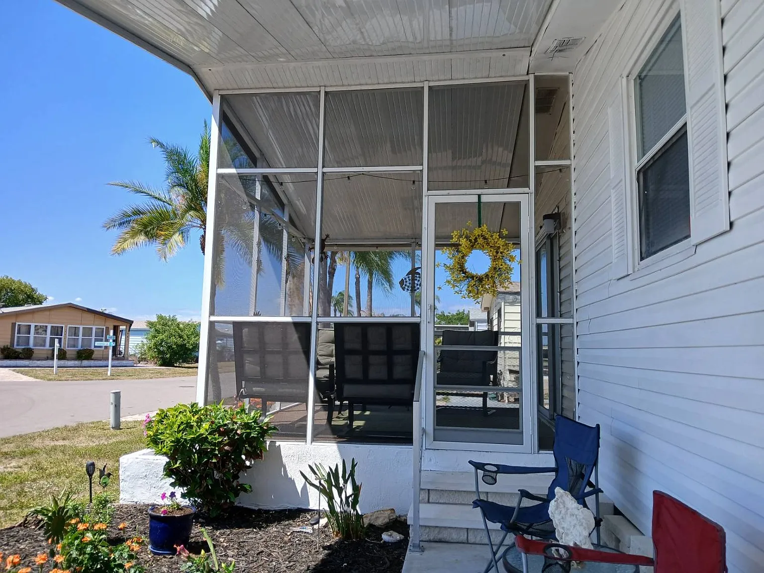 2 bed, 1000 sqft, $2,200 — Photo 3