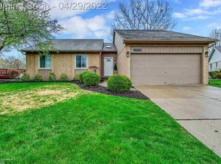 44062 Rina Ln, Clinton Township, MI 48038