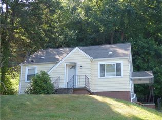 4691 Millstream Ct, Murrysville, PA 15668