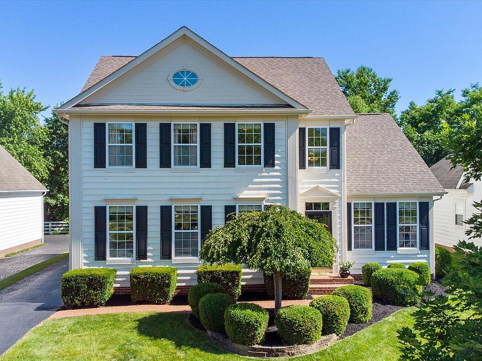 1st image of 7454 Tottenham Pl