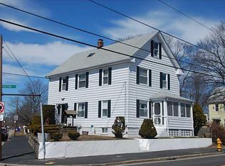 698-700 Cottage St, Pawtucket, RI 02861