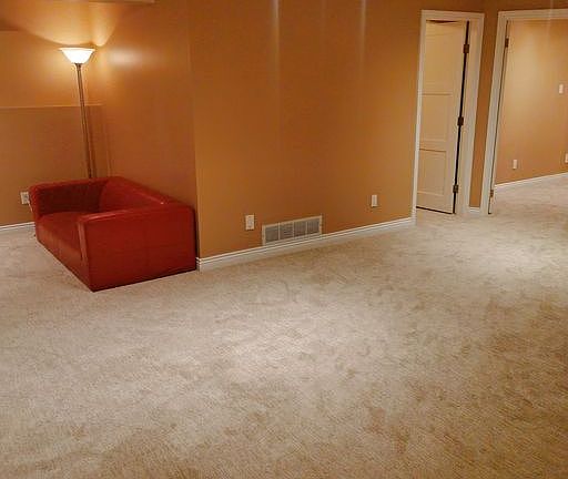 5th image of 375 Inglewood Pl #Basement