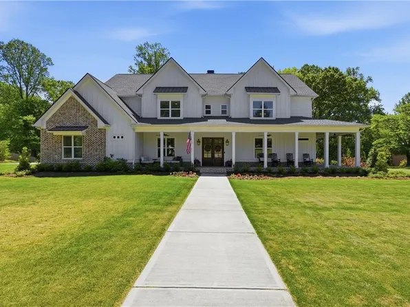 985 Whitehead Rd, Sugar Hill, GA 30518