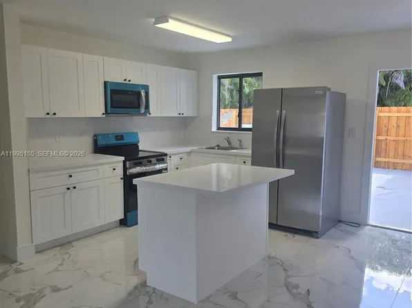 443 NW 23rd Pl, Miami, FL 33125