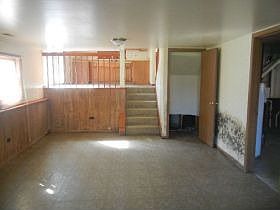 4th image of 459 Hoxie Ave