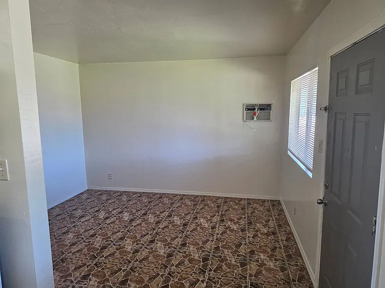 34063 Avenue J — Photo 5