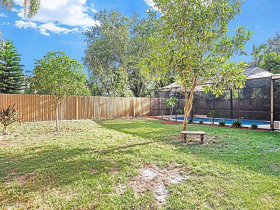 4th image of 2405 Arborwood Dr