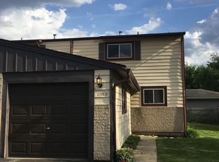 1211 Cedarwood Dr UNIT F, Crest Hill, IL 60403