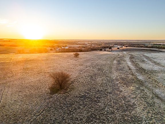 3rd image of 2420 North Rd