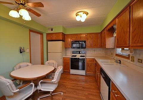 5th image of 13430 E Circle Dr APT 510