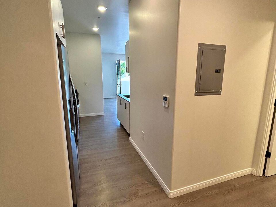 1st image of 414 Chapala St #203