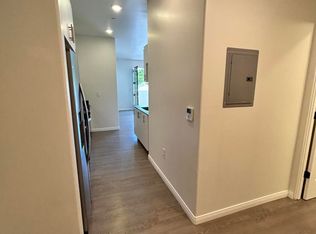 414 Chapala St #203, Santa Barbara, CA 93101