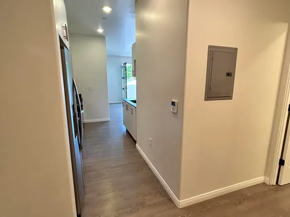414 Chapala St #203, Santa Barbara, CA 93101