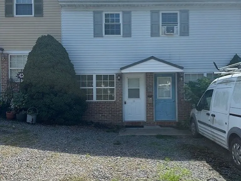 696 Walborn Ln #11 — Photo 1