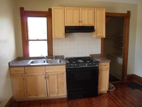 2nd image of 227 Hill Ave #A