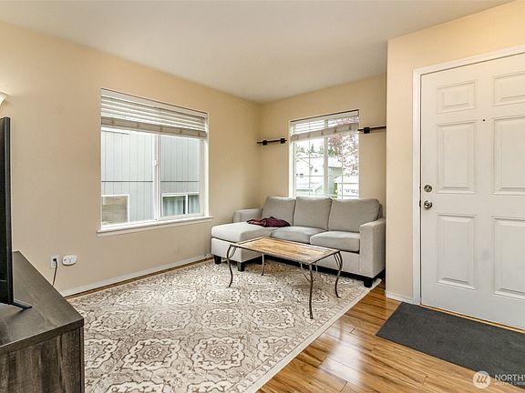 5th image of 9122 160th Street Ct E