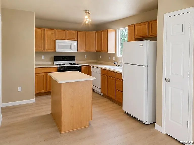 4919 Rusty Nail Point — Photo 4