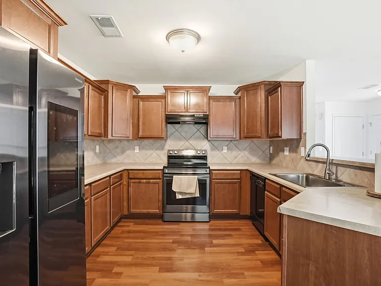 1906 Treefrog Ct — Photo 12