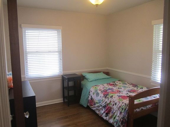 3rd image of 22557 Macbeth Ave