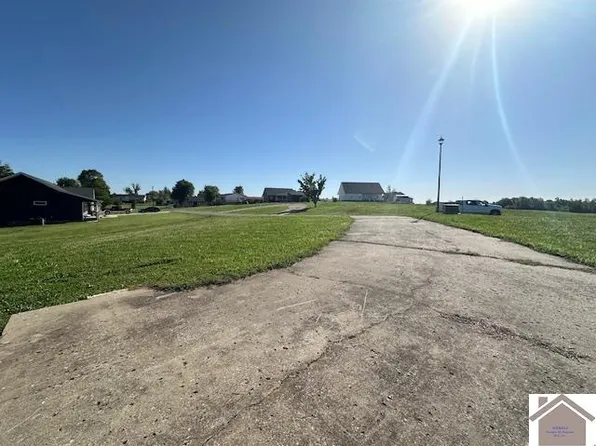 205 S Deerfield Dr, Princeton, KY 42445