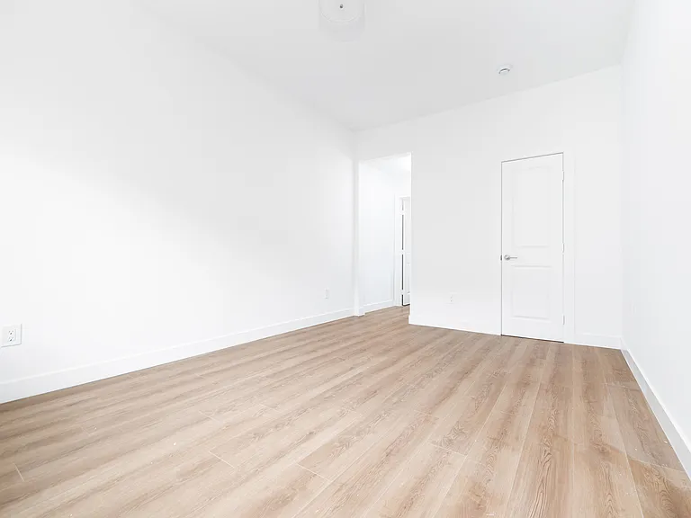 843 Payne St — Photo 14