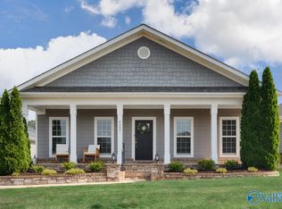 6453 Midtowne Ln NW, Huntsville, AL 35806
