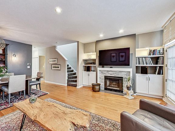 3rd image of 1410 W Wrightwood Ave #C
