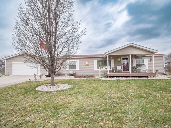 982 Sunset Ln, Seymour, IN 47274