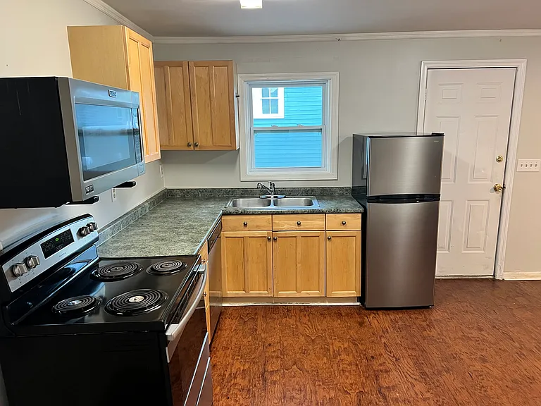 1216 E Duffy St #A — Photo 8