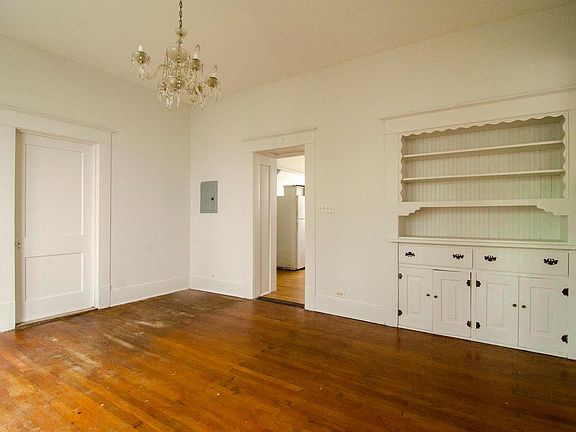 5th image of 125 Castillo Ave APT 1