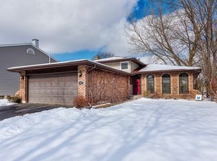 1501 E Elm St, Wheaton, IL 60189