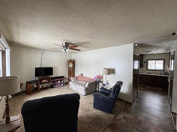 4th image of 823 S Colorado Ave