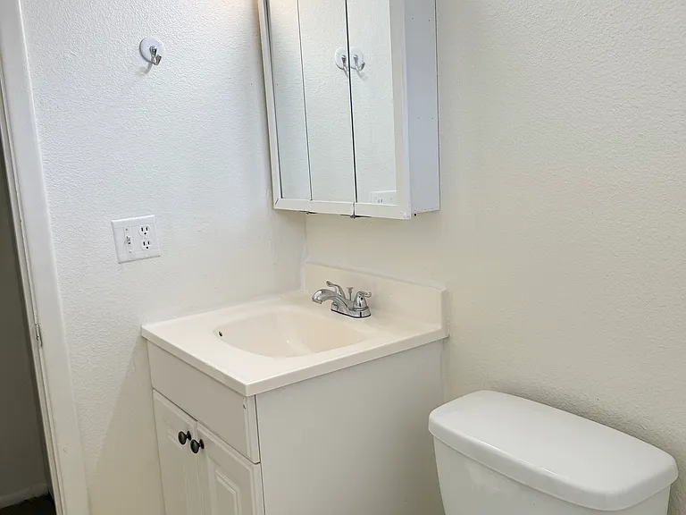 The Cove Apartments — Photo 19
