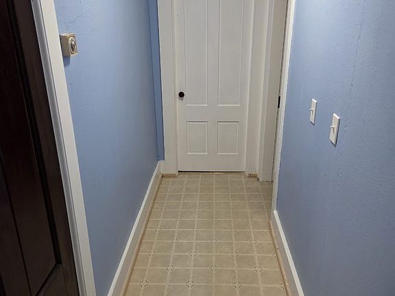 5th image of 93 Chapin St #2