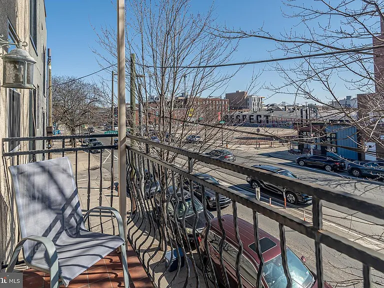 329 W Girard Ave — Photo 15