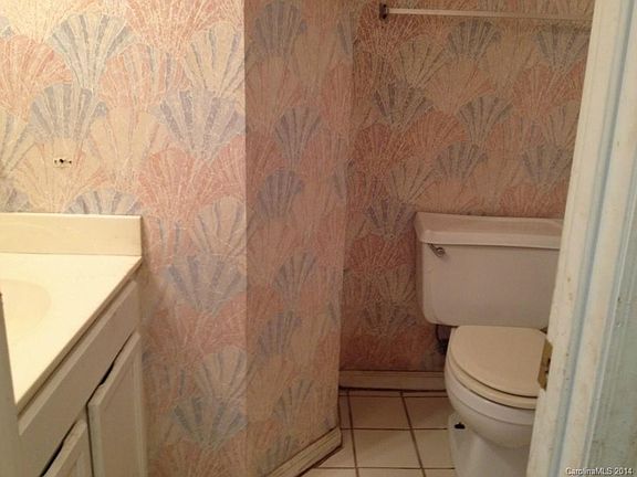 4th image of 2817 Iron Gate Ln #2817