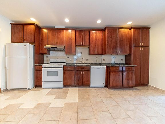 3rd image of 8747 26th Ave Floor 1