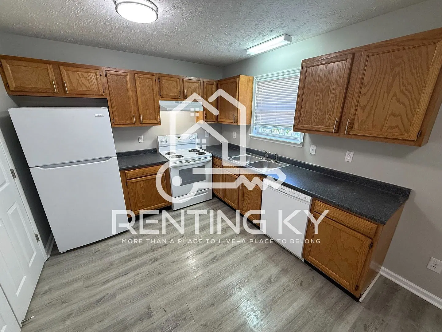 323 Peachtree Road — Photo 2