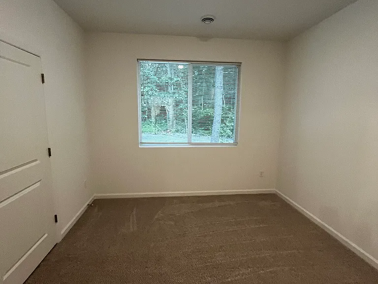 13903 Oakwood Dr — Photo 7