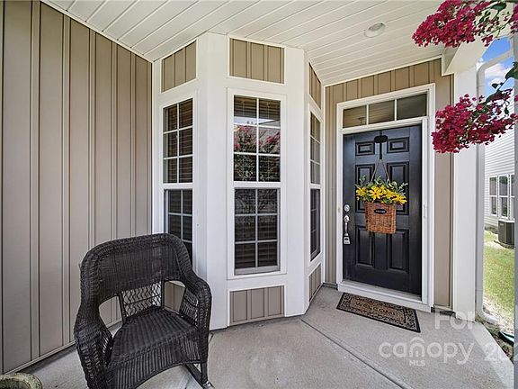 3rd image of 20246 Dovekie Ln
