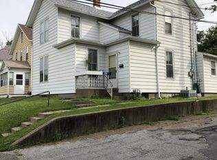 911 Mulberry Ave, Muscatine, IA 52761
