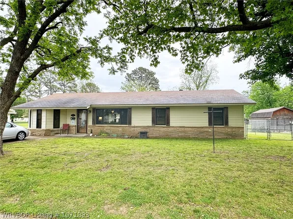 418 S Poplar St, Sallisaw, OK 74955