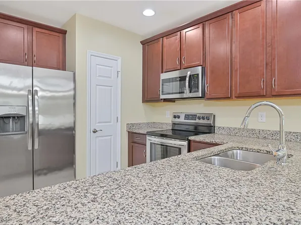 3739 Crofton Ct, Fort Myers, FL 33916