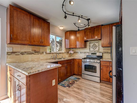 4th image of 8303 NE 147th Pl