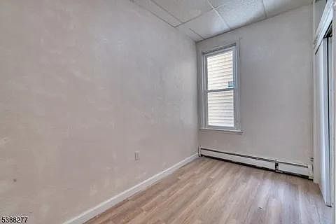 5th image of 615 11th St APT 1
