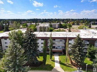 Country Gardens, Edmonton, AB T6H 5G5